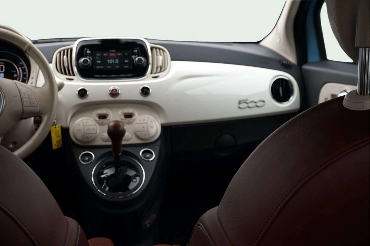 Used 2019 FIAT 500 Lounge FWD image 15