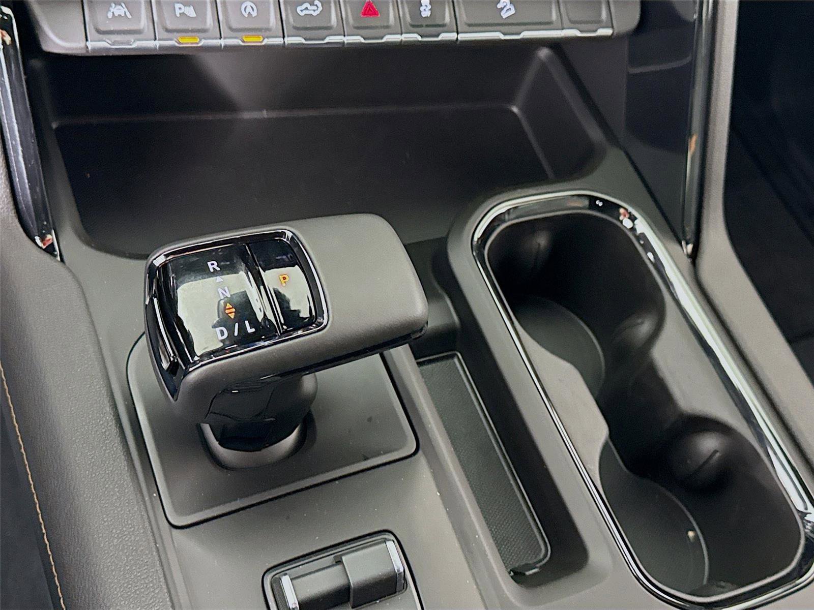 New 2026 GMC Sierra 1500 AT4 w/ AT4 Premium Package AWD/4WD image 11