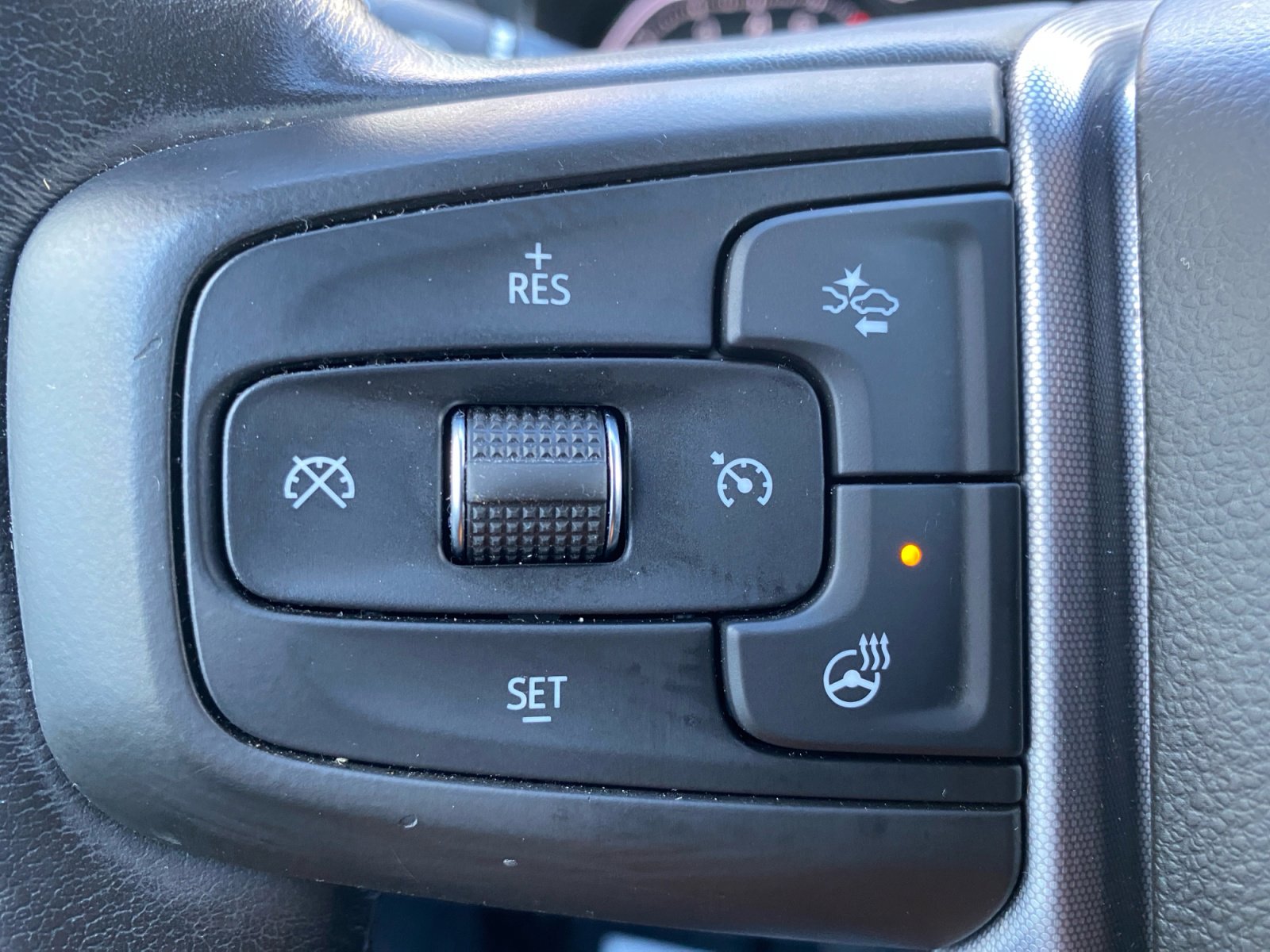 Used 2020 GMC Sierra 1500 SLT image 27