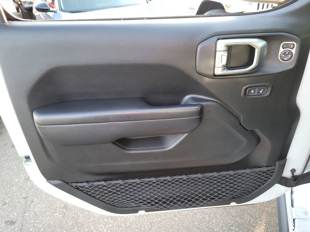 Used 2020 Jeep Gladiator Rubicon w/ Trailer Tow Package image 14