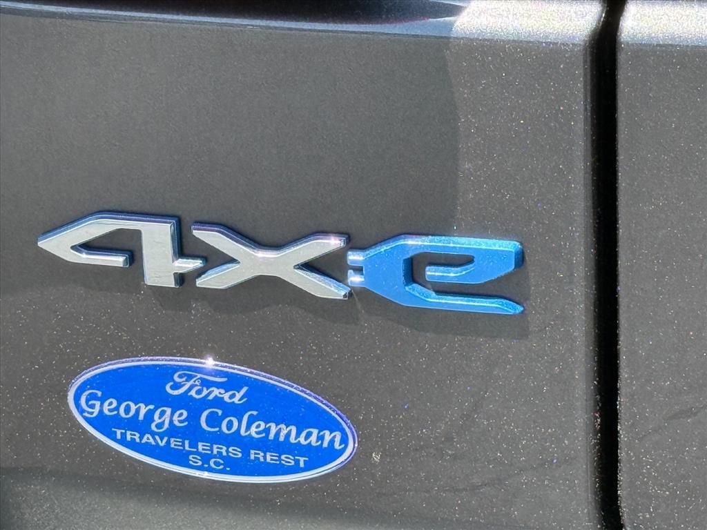 Used 2023 Jeep Wrangler Unlimited Sahara w/ Cold Weather Group image 16