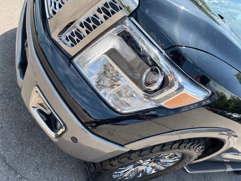 Used 2019 Nissan Titan Platinum Reserve AWD/4WD image 35