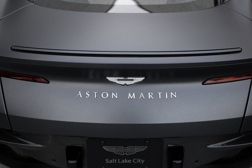 Used 2023 Aston Martin DB11 V12 image 25