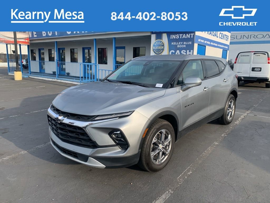 Used 2023 Chevrolet Blazer LT image 1