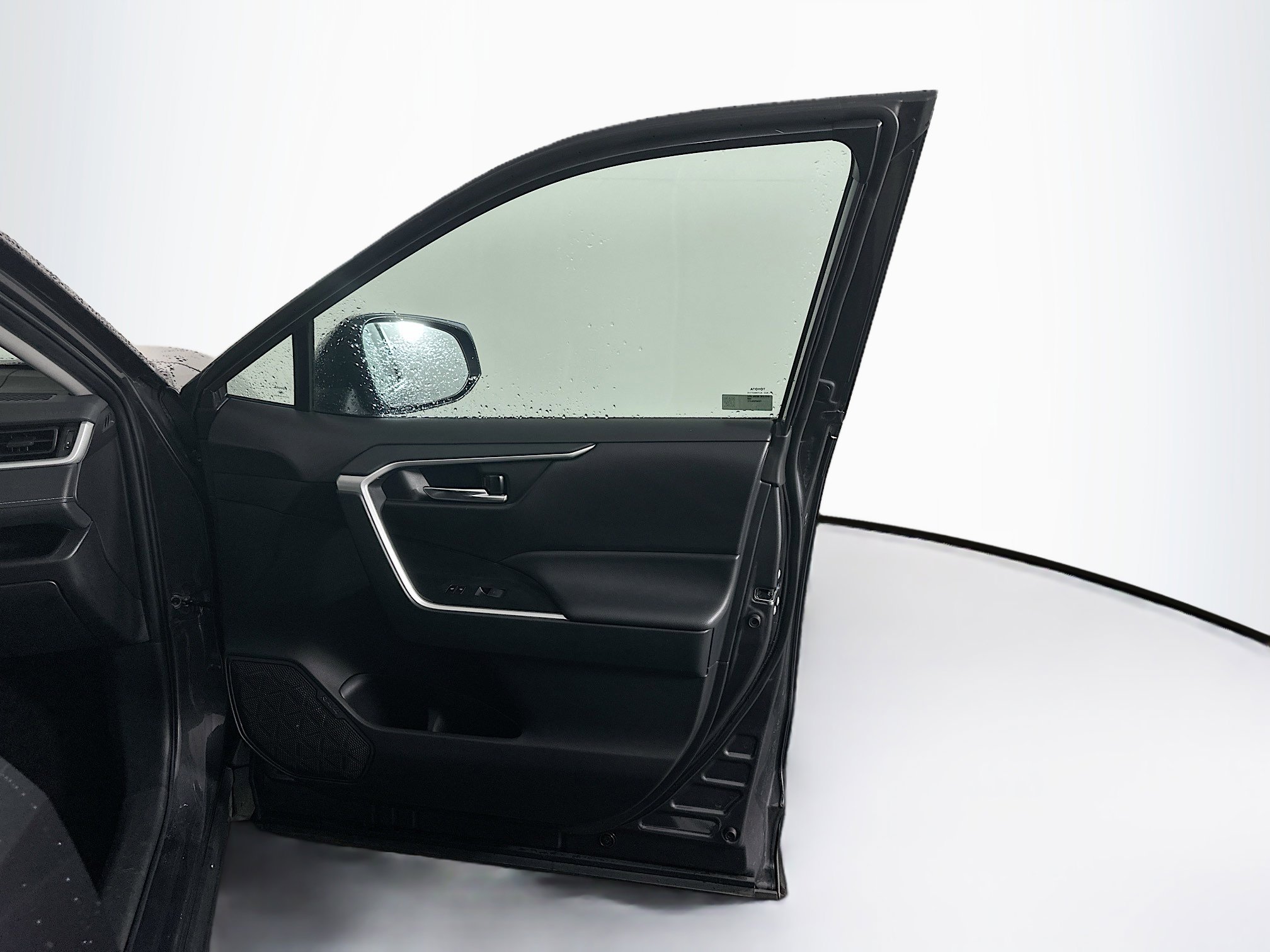 Used 2024 Toyota RAV4 XLE image 33