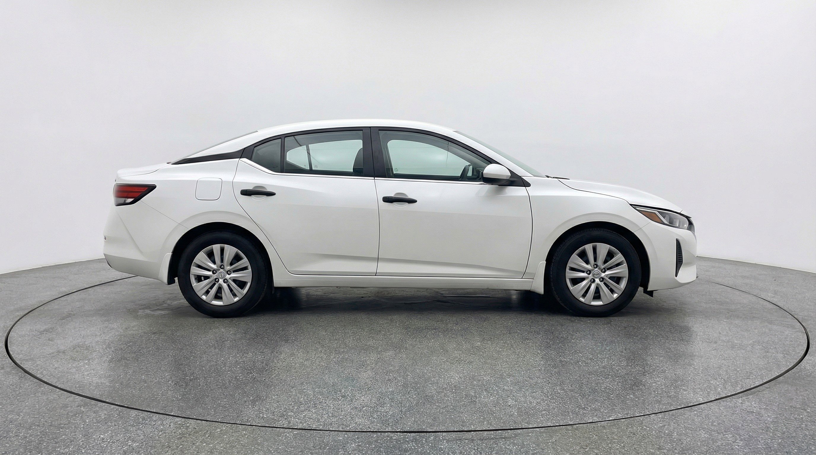 Used 2025 Nissan Sentra S image 11