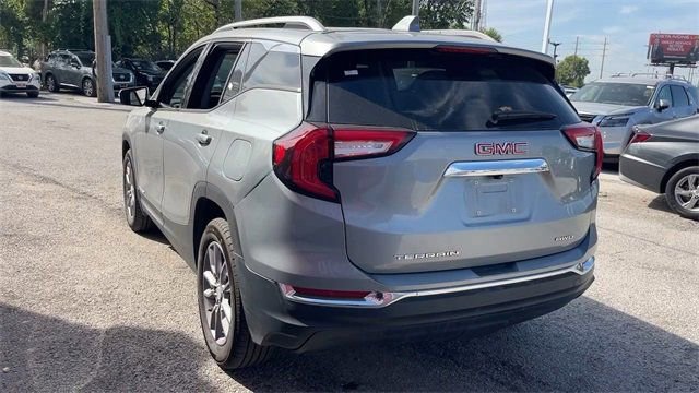 Used 2024 GMC Terrain SLT image 6