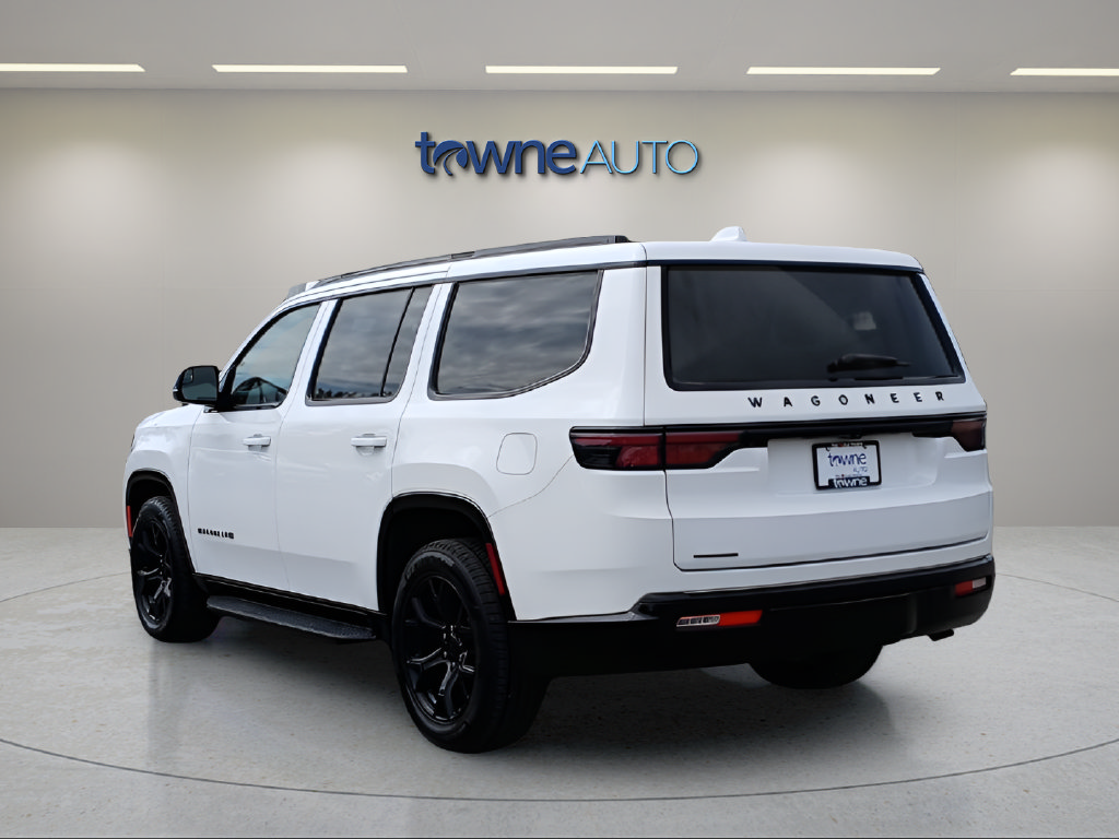 Used 2023 Jeep Wagoneer Series II AWD/4WD image 4