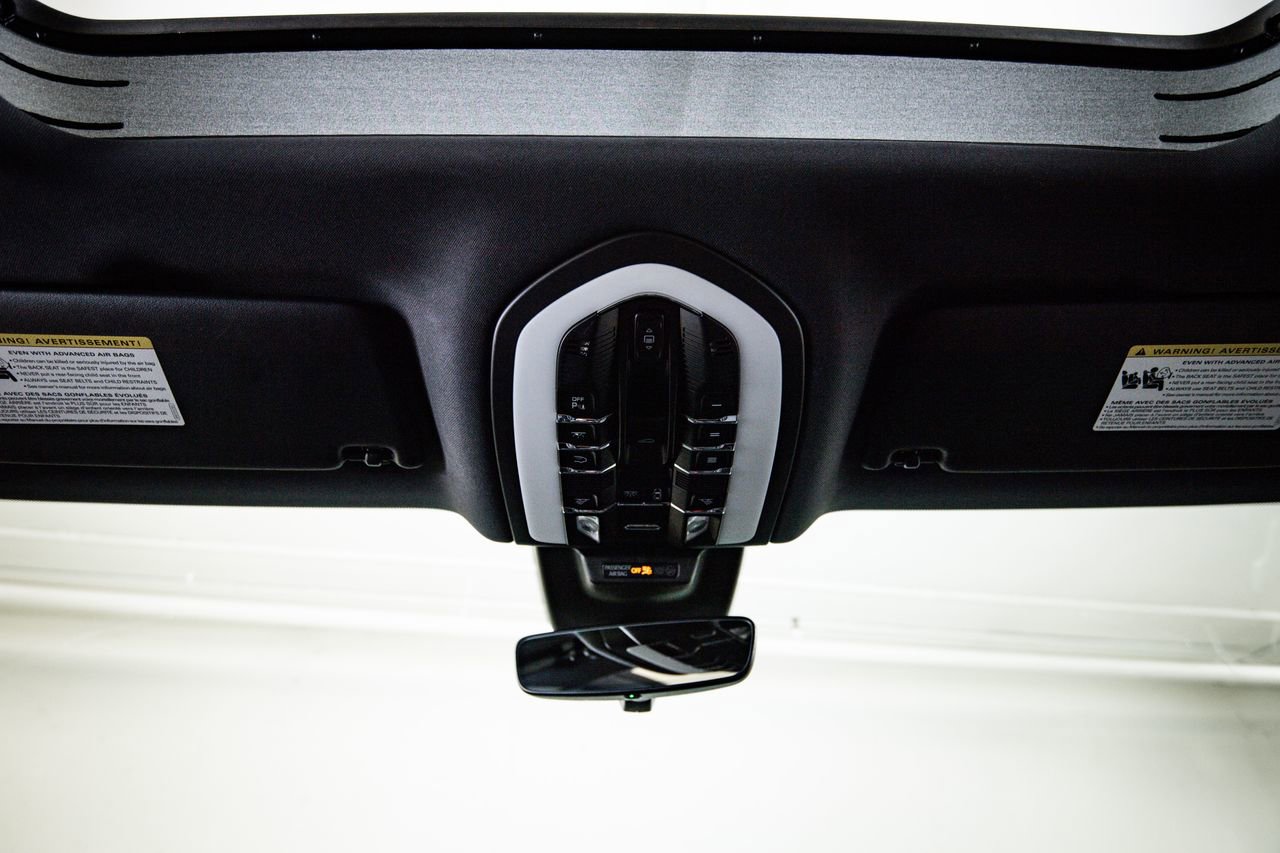 Used 2023 Porsche Macan Turbo image 20