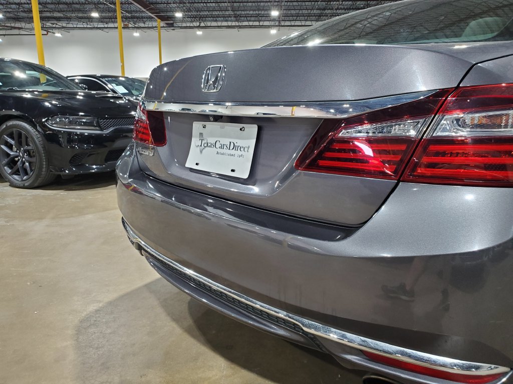 Used 2017 Honda Accord LX image 38
