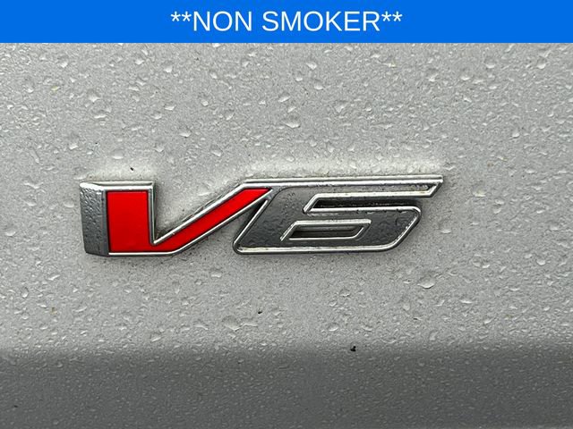 Used 2020 Chevrolet Colorado LT image 2