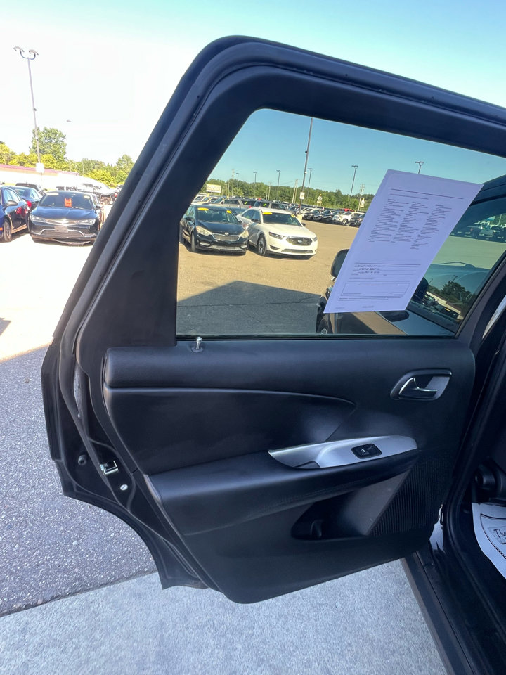 Used 2013 Dodge Journey SE image 12