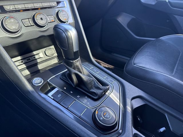 Used 2020 Volkswagen Tiguan SEL Premium R-Line image 28