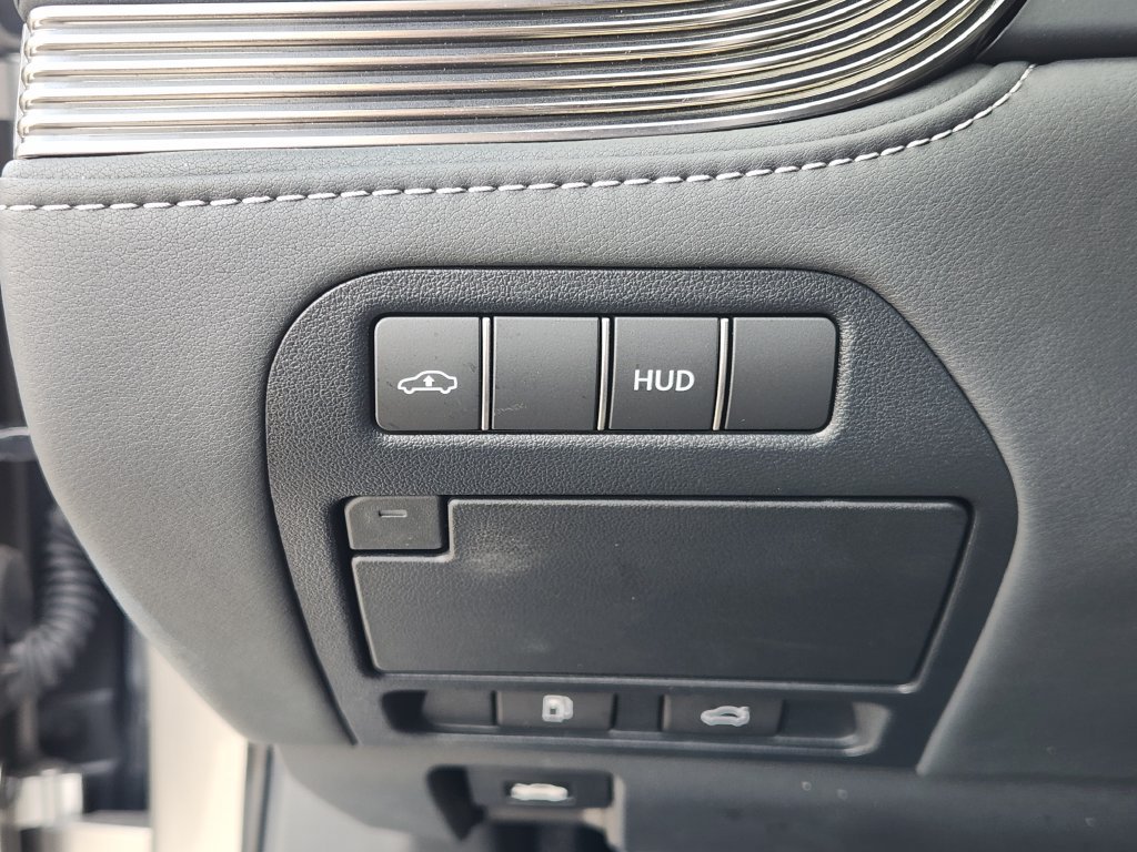 Used 2024 Lexus LS 500 w/ Interior Upgrade Package RWD image 21