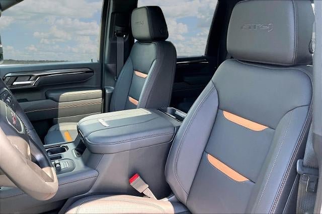 New 2026 GMC Sierra 2500 AT4 w/ AT4 Premium Plus Package AWD/4WD image 8