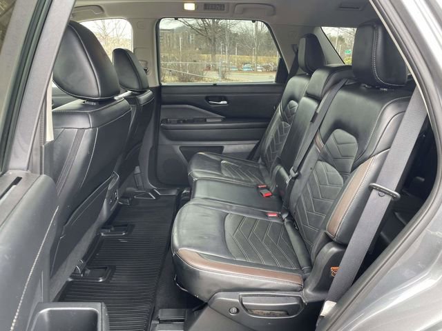 Used 2023 Nissan Pathfinder Platinum w/ Cargo Package image 14