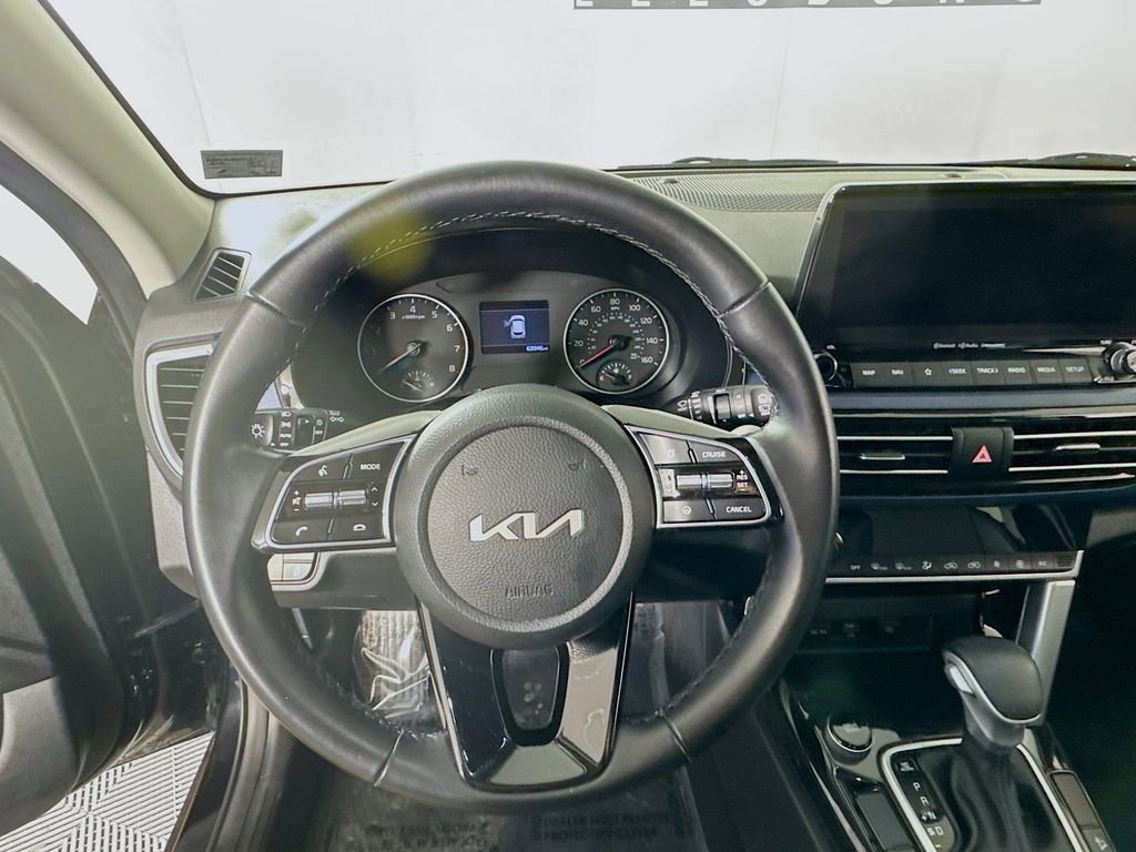 Used 2023 Kia Seltos S w/ Navigation Package image 11
