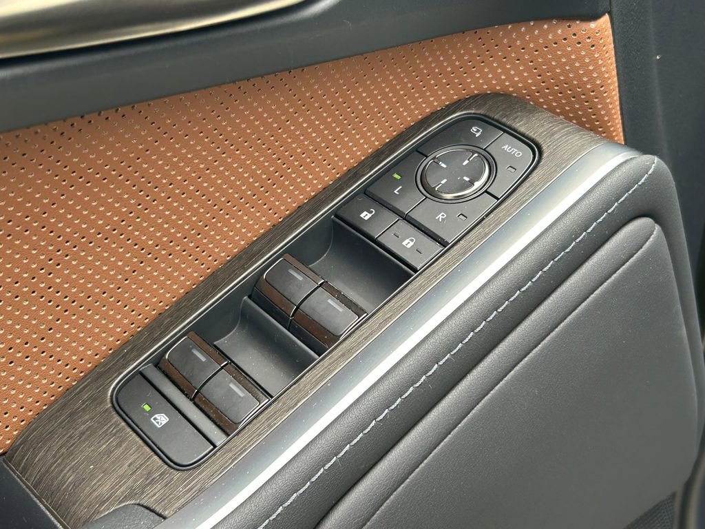 Used 2025 Lexus GX 550 AWD/4WD image 26
