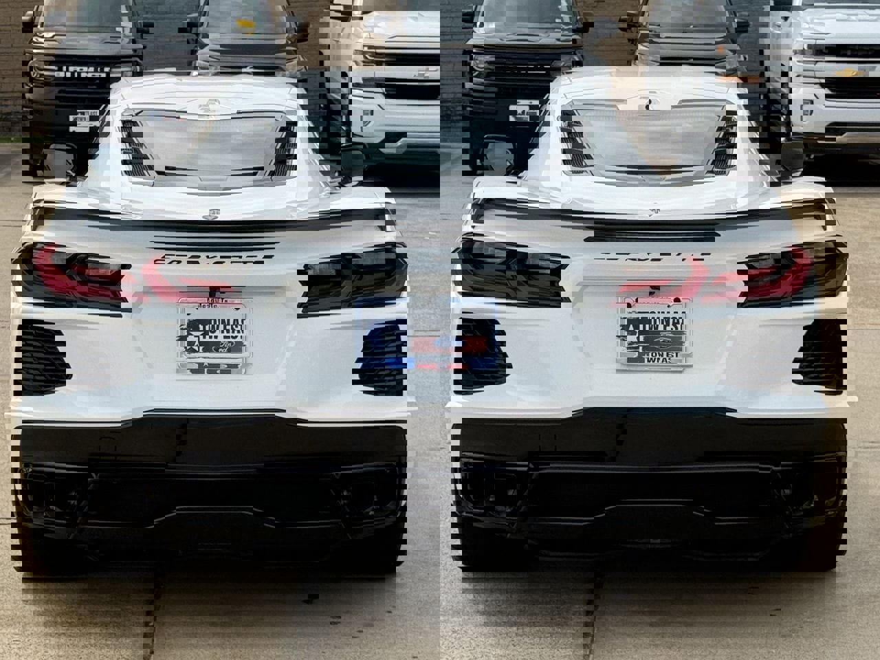 Used 2025 Chevrolet Corvette Stingray Preferred Cpe w/ Stealth Interior Trim Package image 6