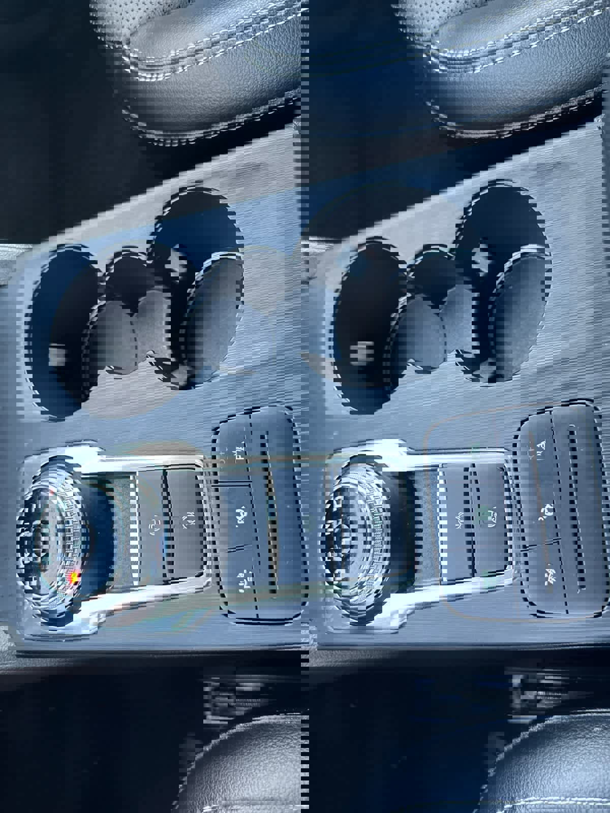 Used 2021 Ford Escape Titanium image 27