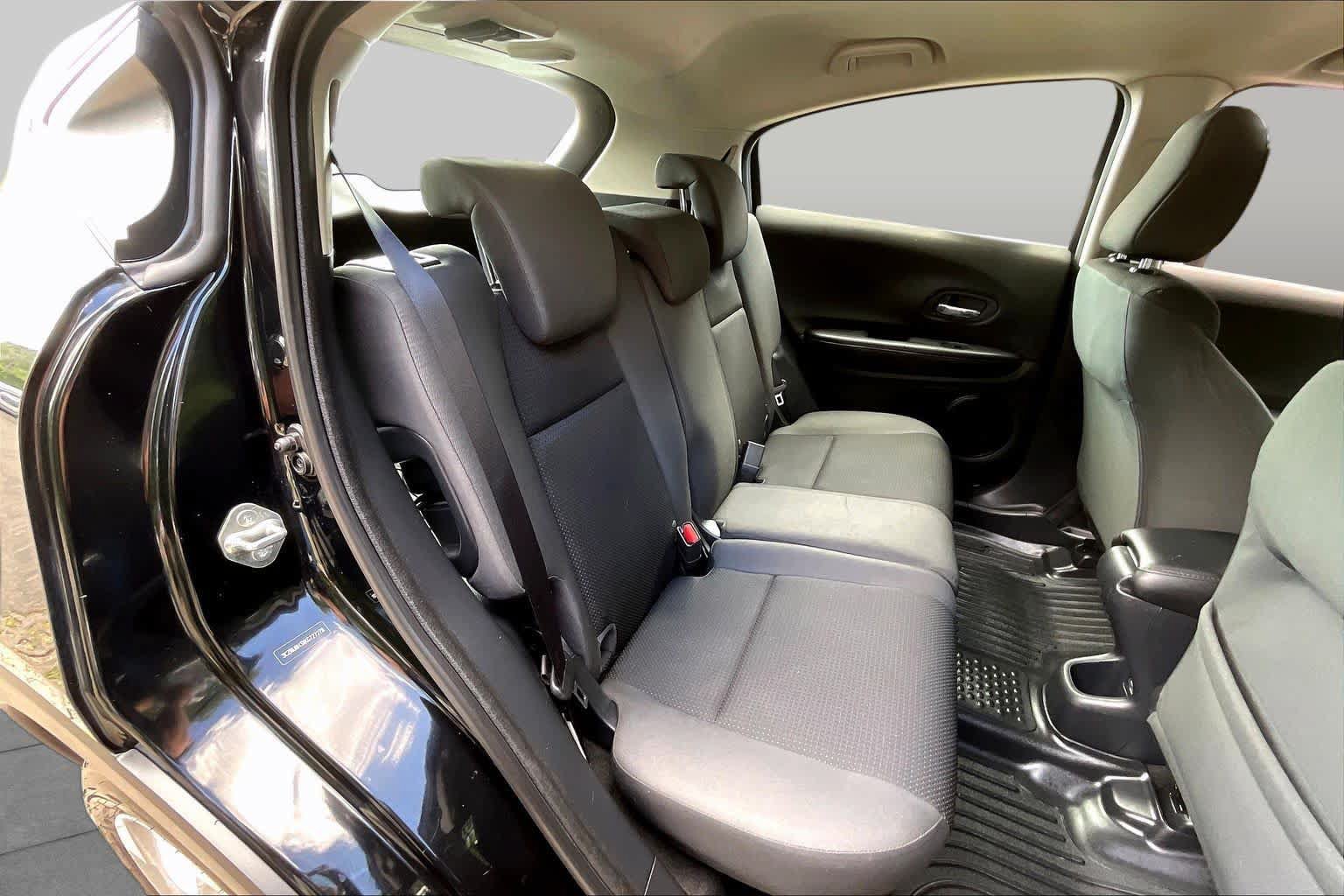 Used 2019 Honda HR-V LX image 19
