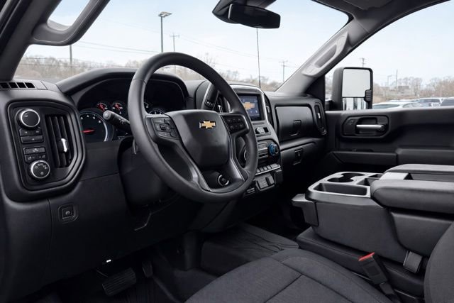 Used 2024 Chevrolet Silverado 2500 Custom w/ Custom Convenience Package image 10