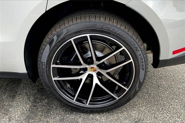 Certified 2026 Porsche Macan AWD/4WD image 16