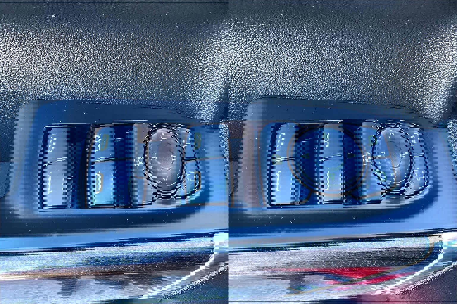 Used 2020 Chevrolet Silverado 1500 RST image 31