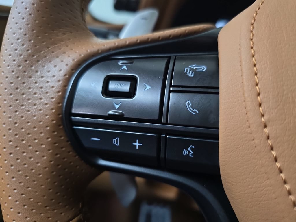 Used 2018 Lexus LC 500 Coupe w/ Touring Package RWD image 18