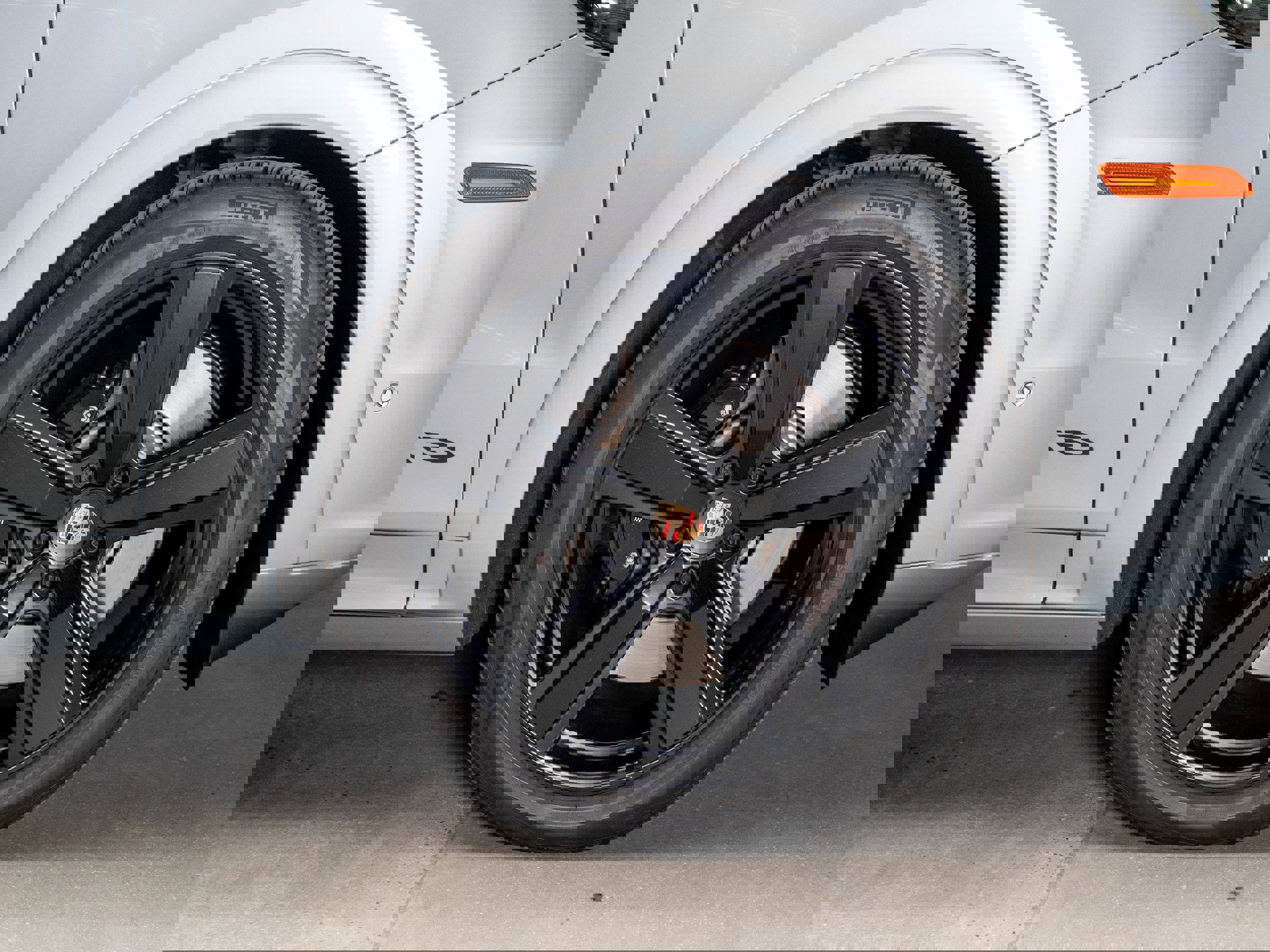 Certified 2025 Porsche Cayenne GTS image 21