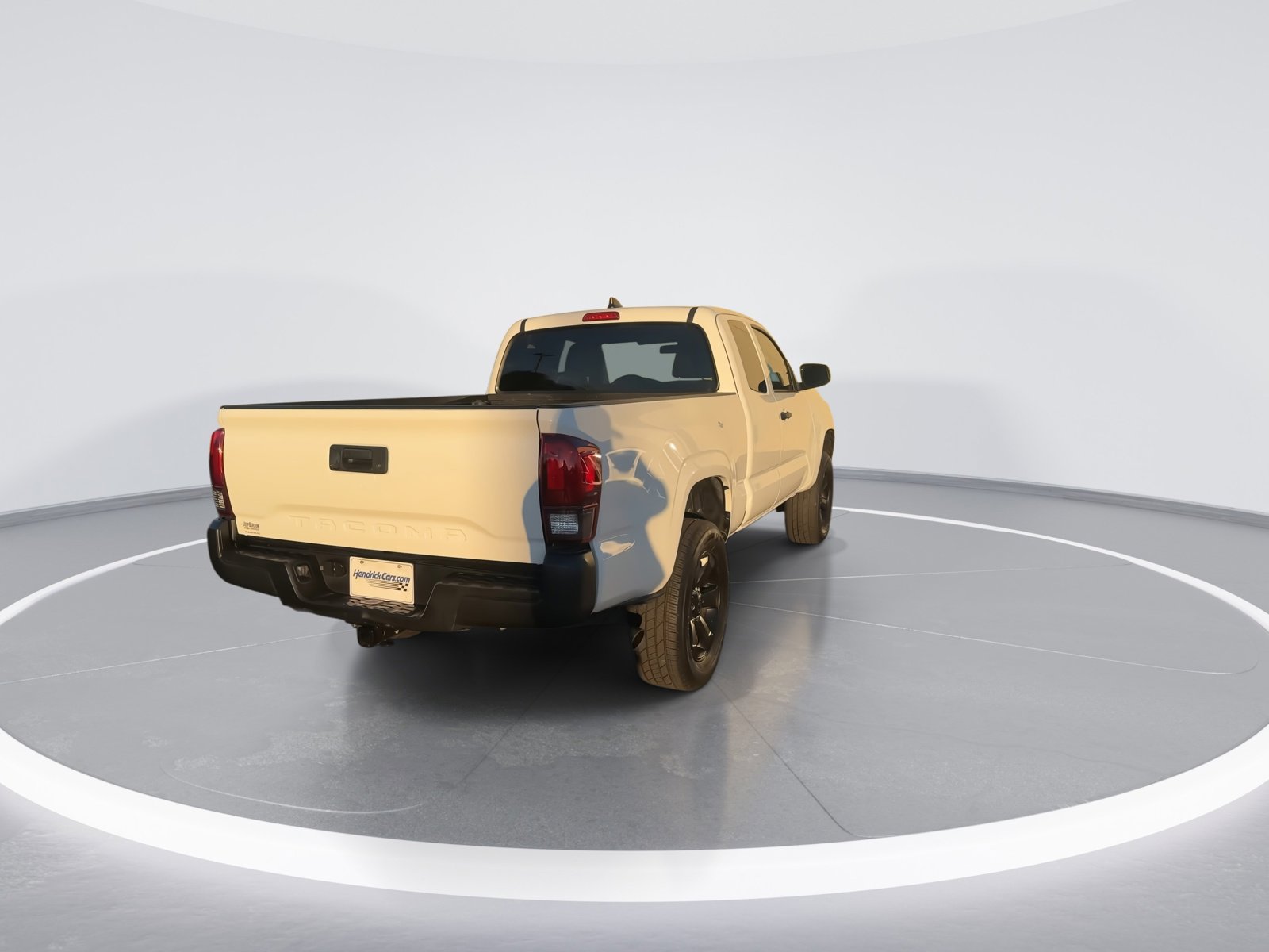 Used 2022 Toyota Tacoma SR image 8