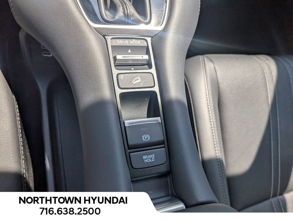 Used 2024 Honda HR-V EX-L image 16