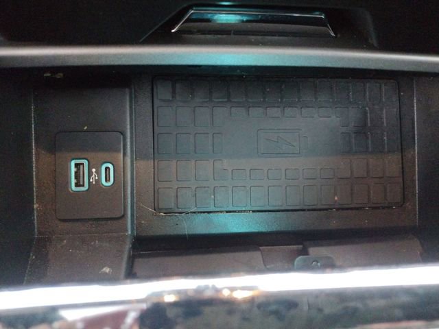 Used 2020 Ford Expedition XLT w/ Equipment Group 202A AWD/4WD image 53