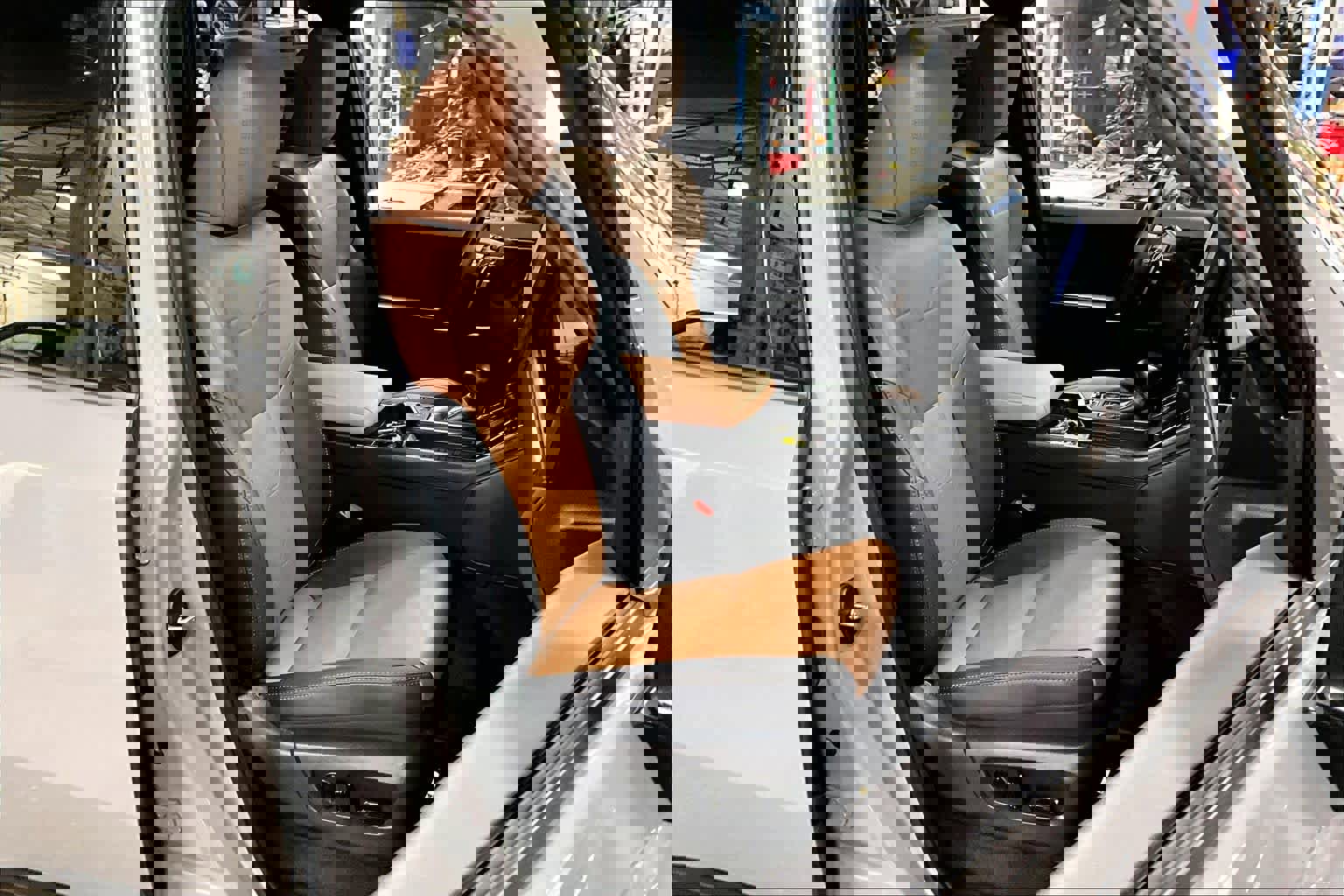 Used 2024 Lexus GX 550 w/ Accessory Package (Z1) image 8