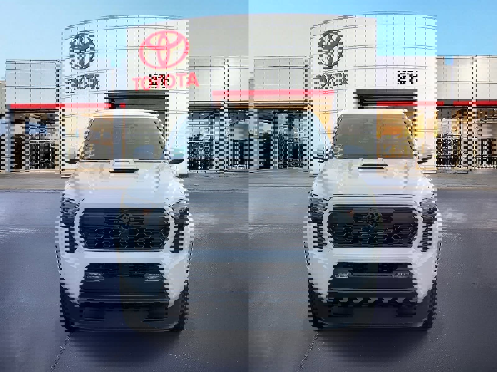 Used 2025 Toyota Tacoma TRD Sport image 2