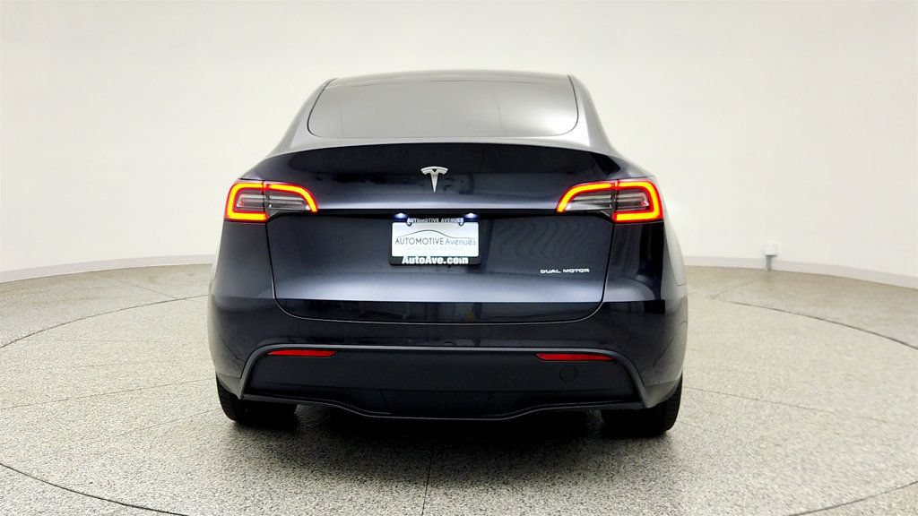 Used 2024 Tesla Model Y Long Range AWD/4WD image 6