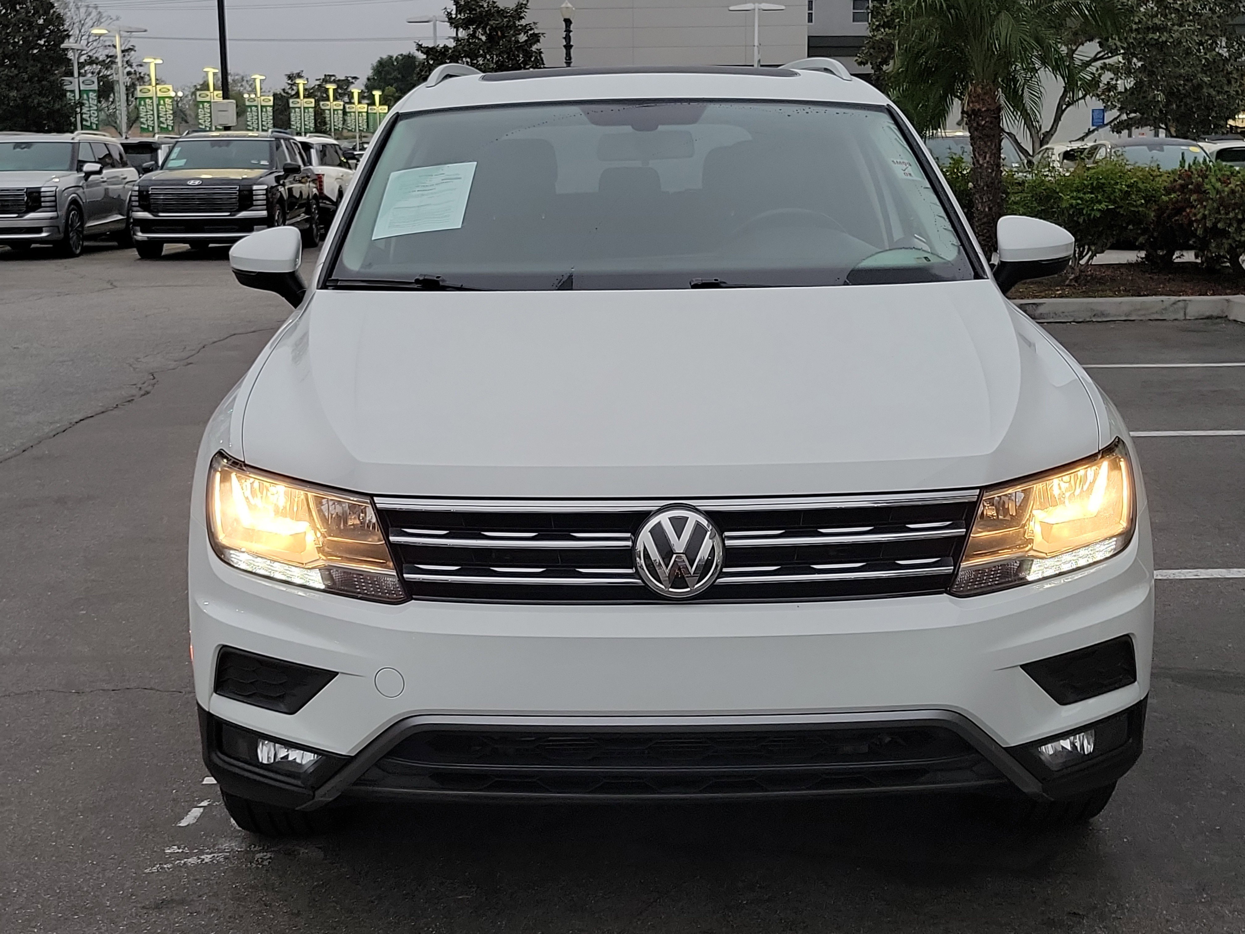 Used 2018 Volkswagen Tiguan SEL image 6