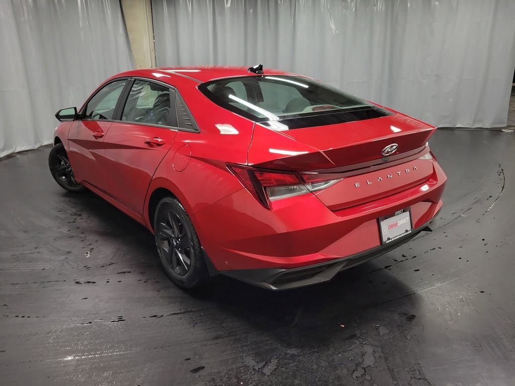 Used 2022 Hyundai Elantra SEL image 6