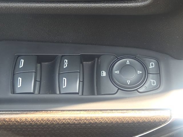 Used 2020 Chevrolet Silverado 1500 LT w/ All-Star Edition AWD/4WD image 18