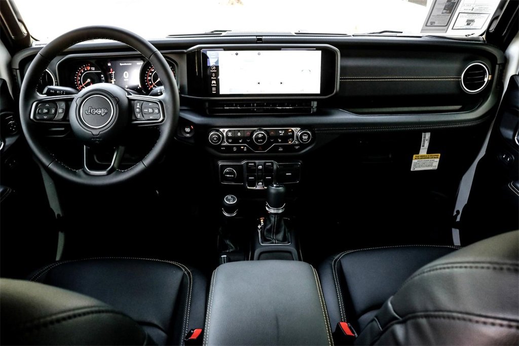 New 2025 Jeep Gladiator Sport w/ Premium Package image 22