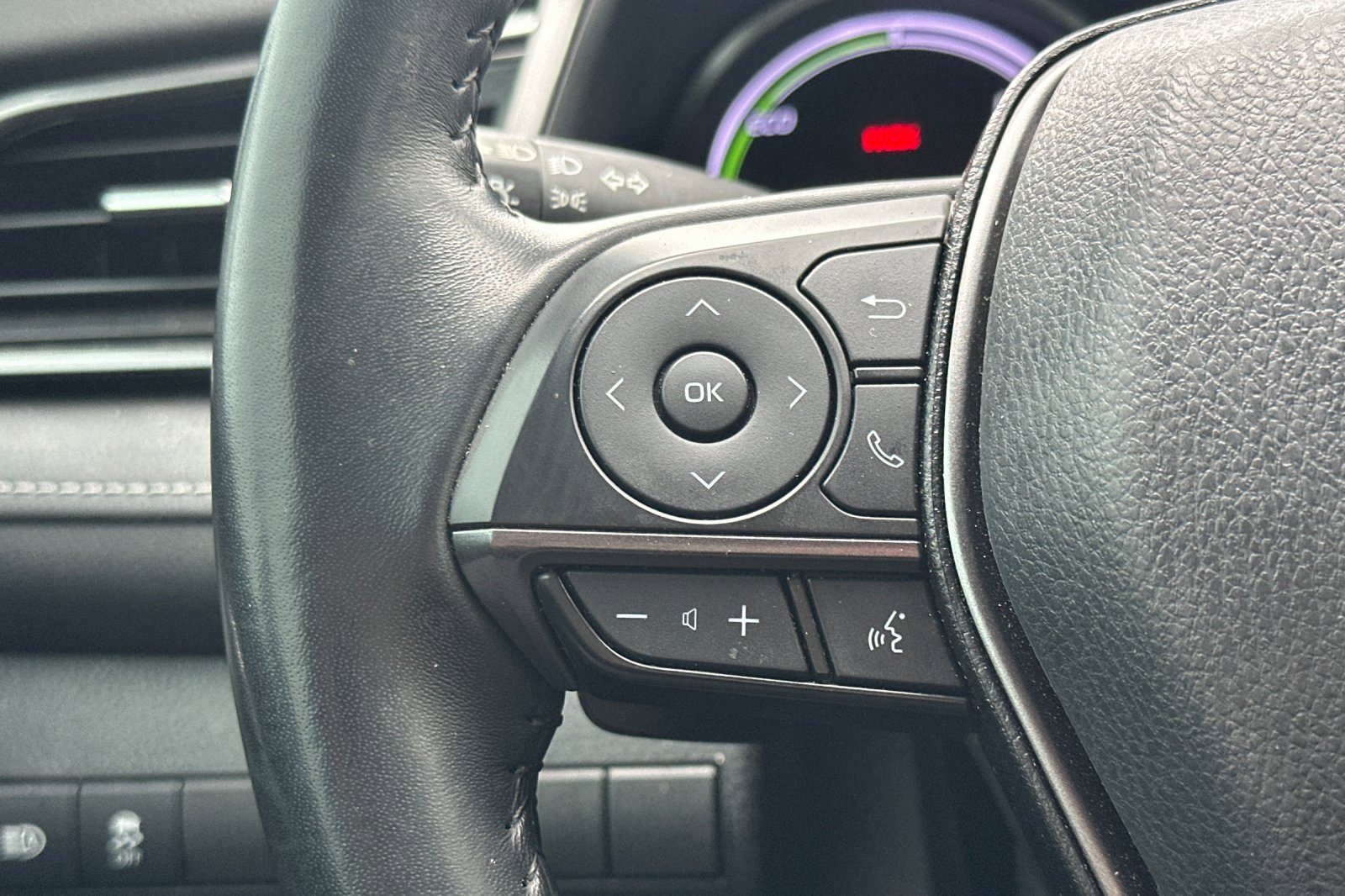 Used 2022 Toyota Camry SE image 35