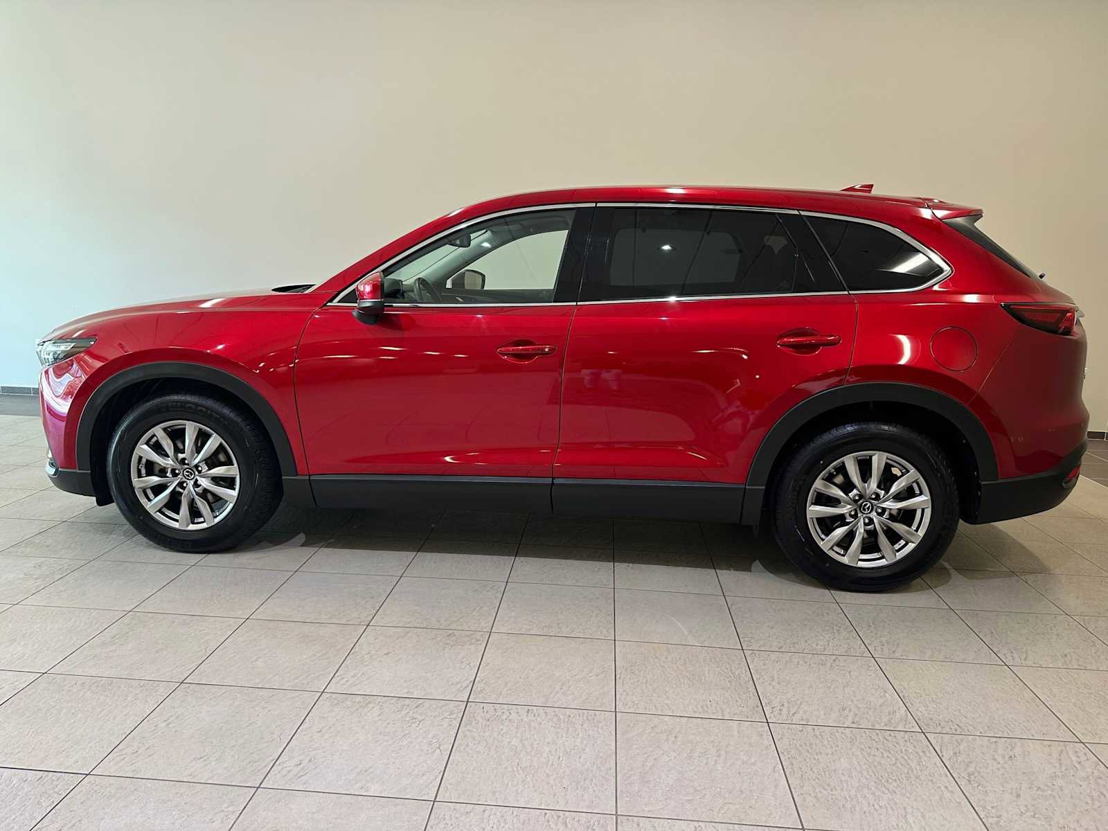 Used 2018 MAZDA CX-9 Touring w/ Touring Premium Package image 3