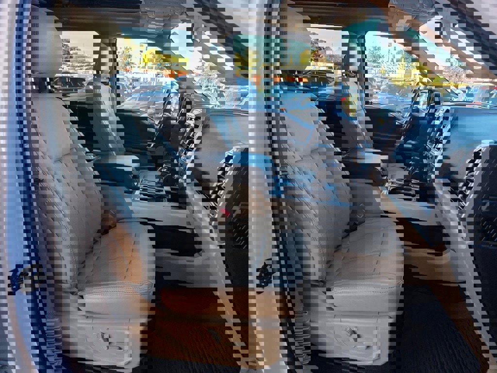 Used 2020 Ford F150 Lariat w/ Equipment Group 502A Luxury image 24