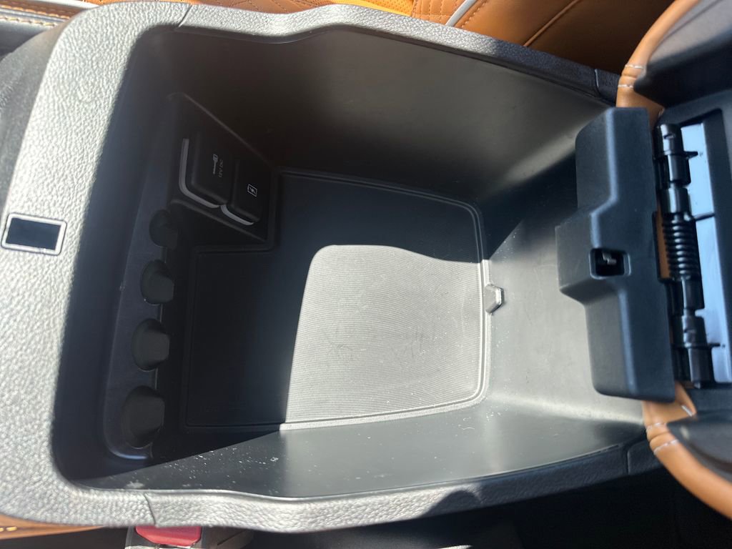 Used 2023 Chrysler Pacifica Pinnacle image 28