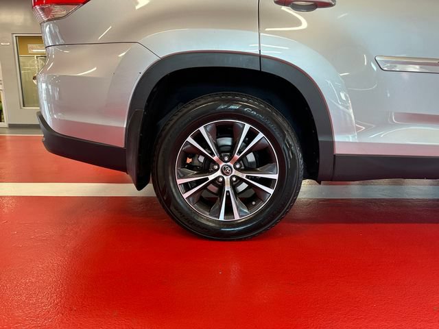 Certified 2019 Toyota Highlander Plus AWD/4WD image 20