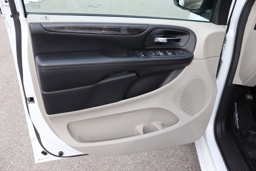 Used 2019 Dodge Grand Caravan SE image 15