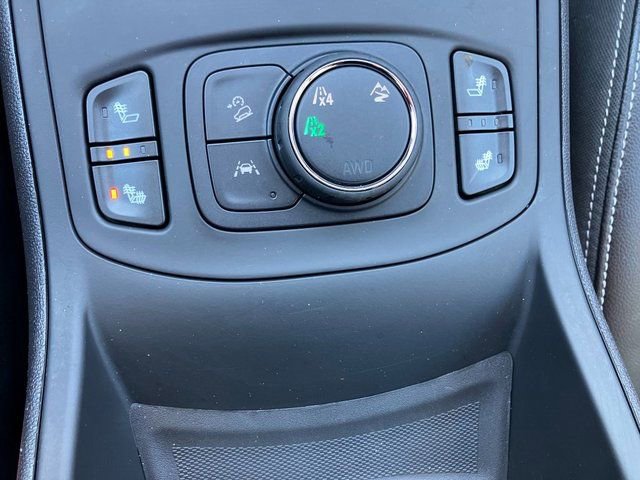 Used 2024 GMC Terrain SLT image 9