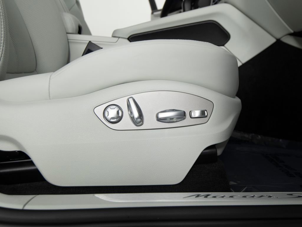 New 2026 Porsche Macan S image 34
