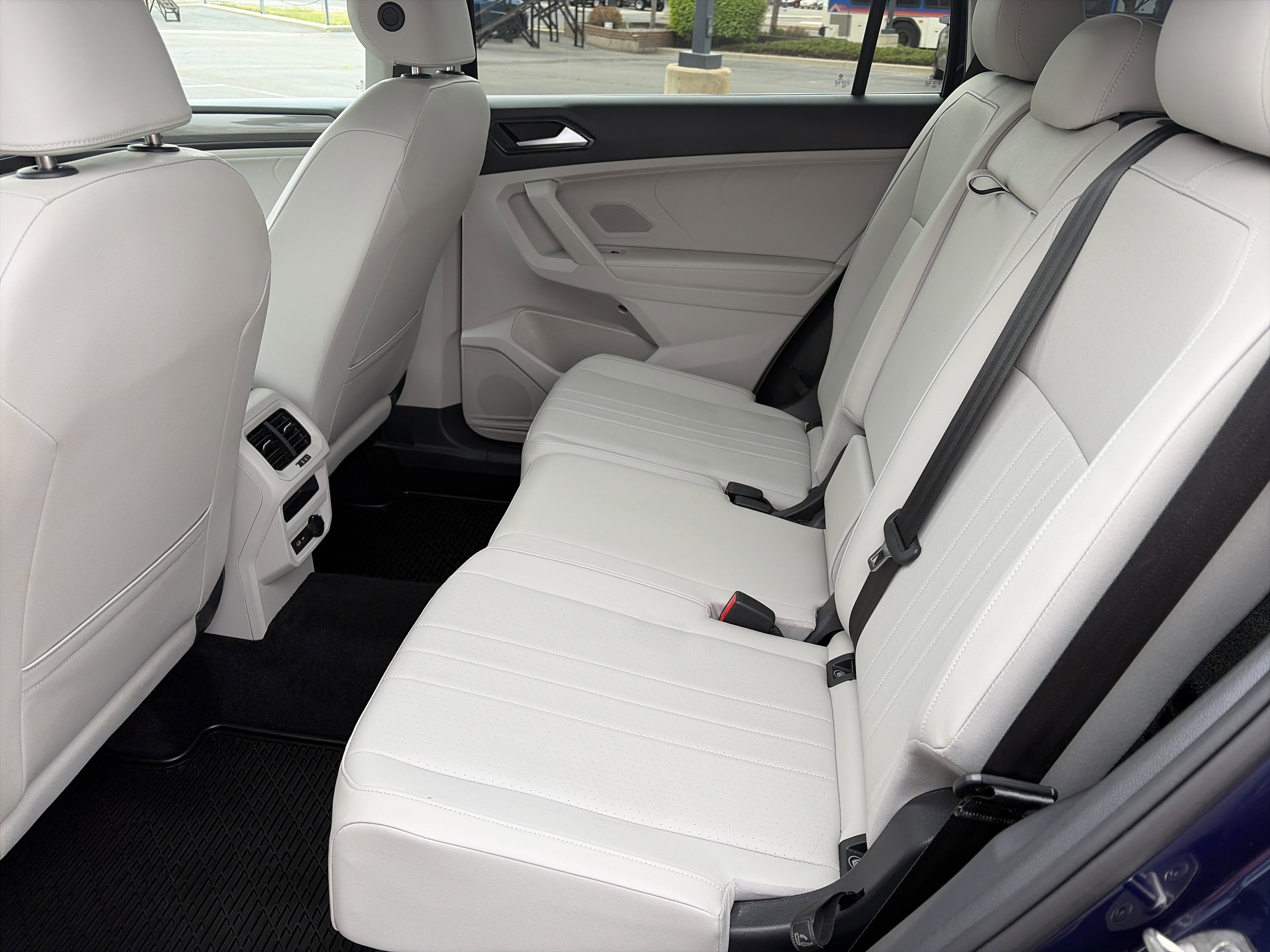Certified 2023 Volkswagen Tiguan SE AWD/4WD image 22