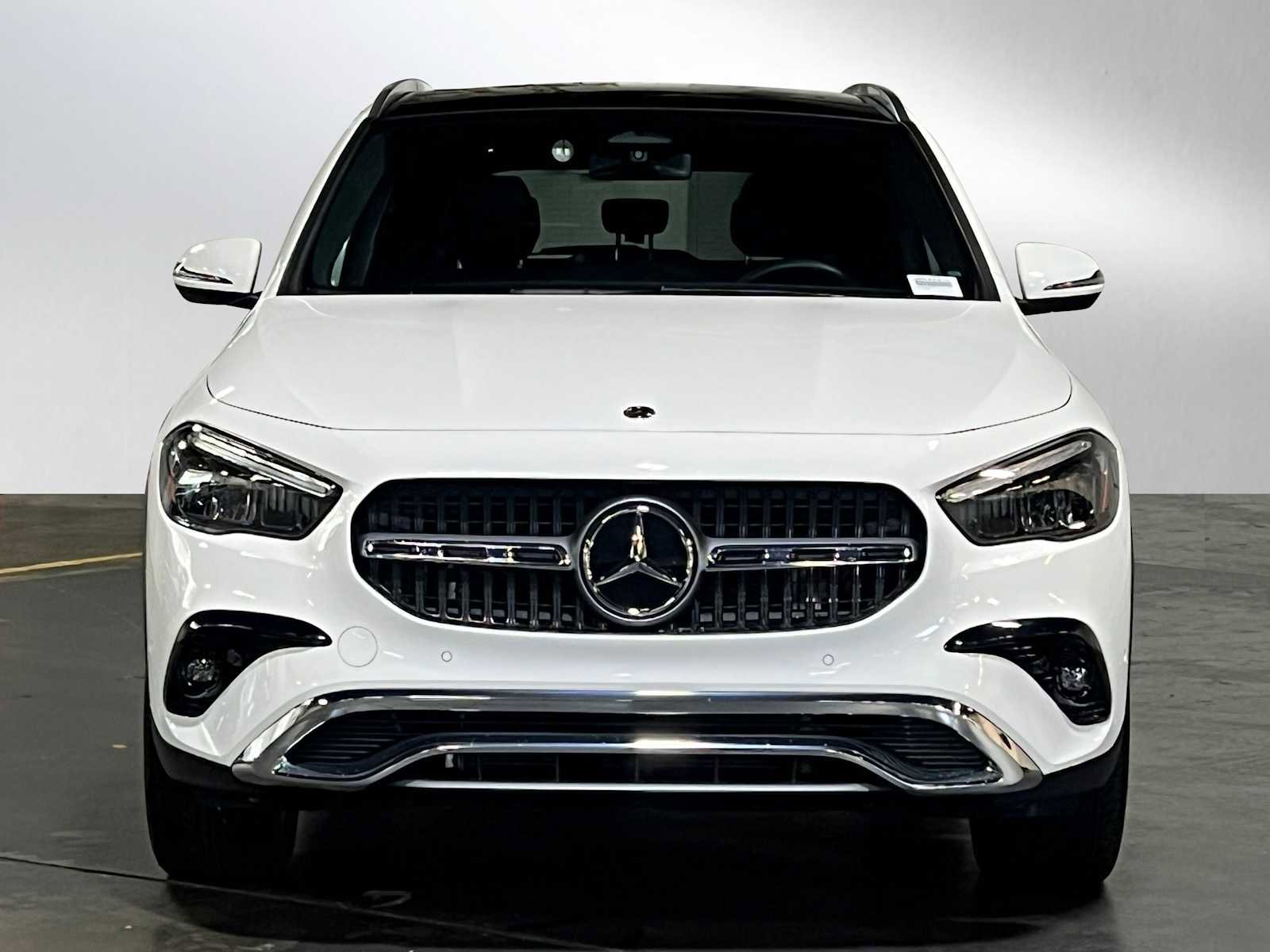 Used 2025 Mercedes-Benz GLA 250 4MATIC image 2